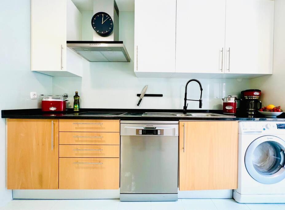 Olhao 3 Bedroom With Rooftop Pool, Marina Village Luaran gambar